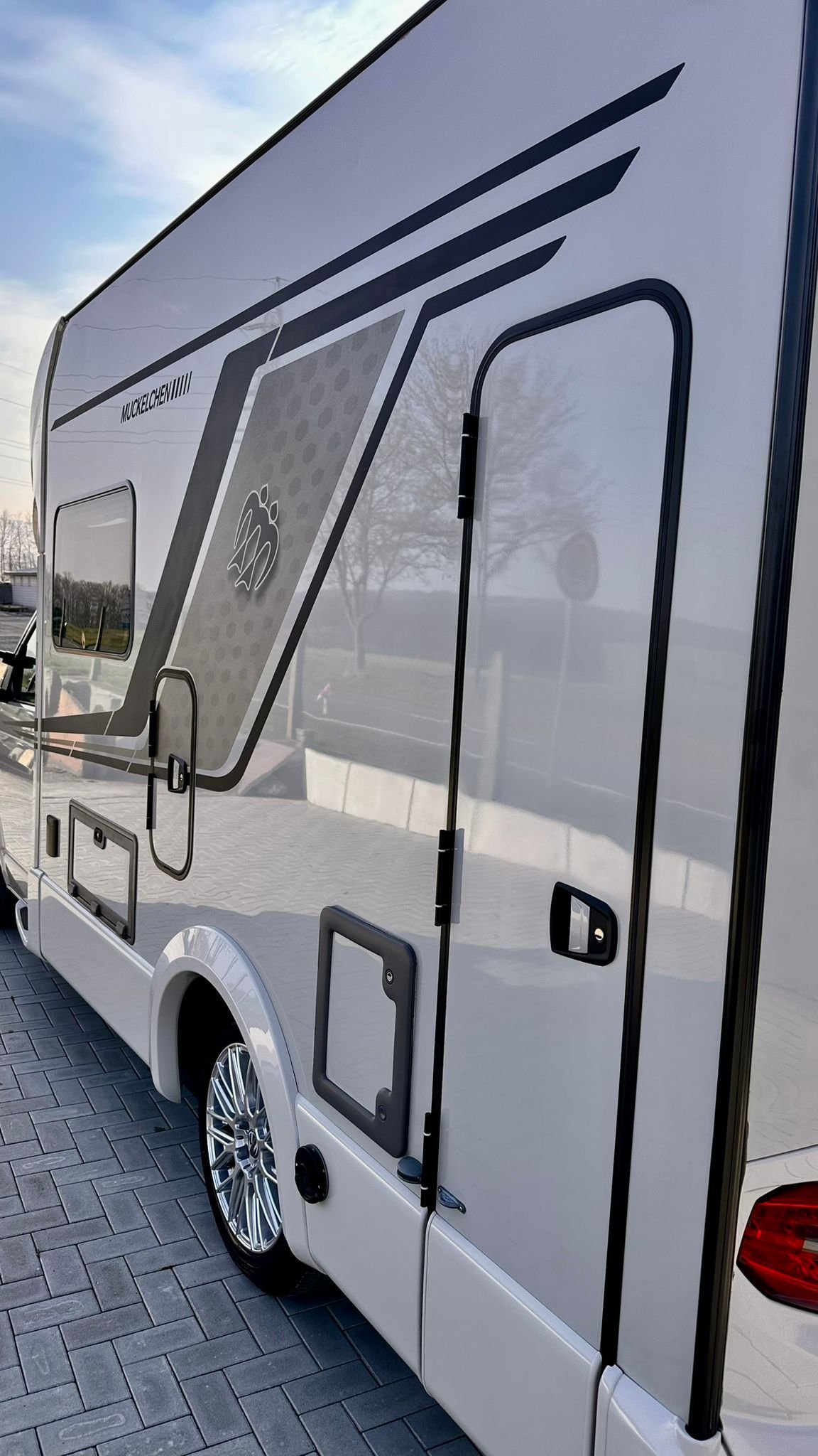 WhatsApp Image 2026-04-19 at 08.25.08 (2)